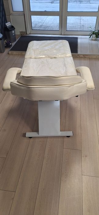 Козметична кушетка