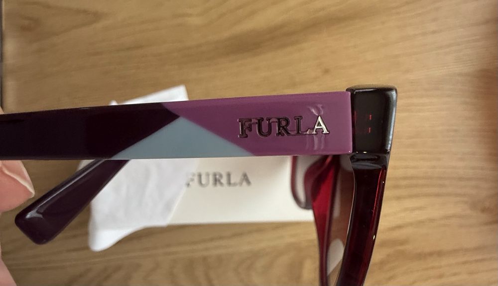 Слънчеви очила Furla модел SFU137