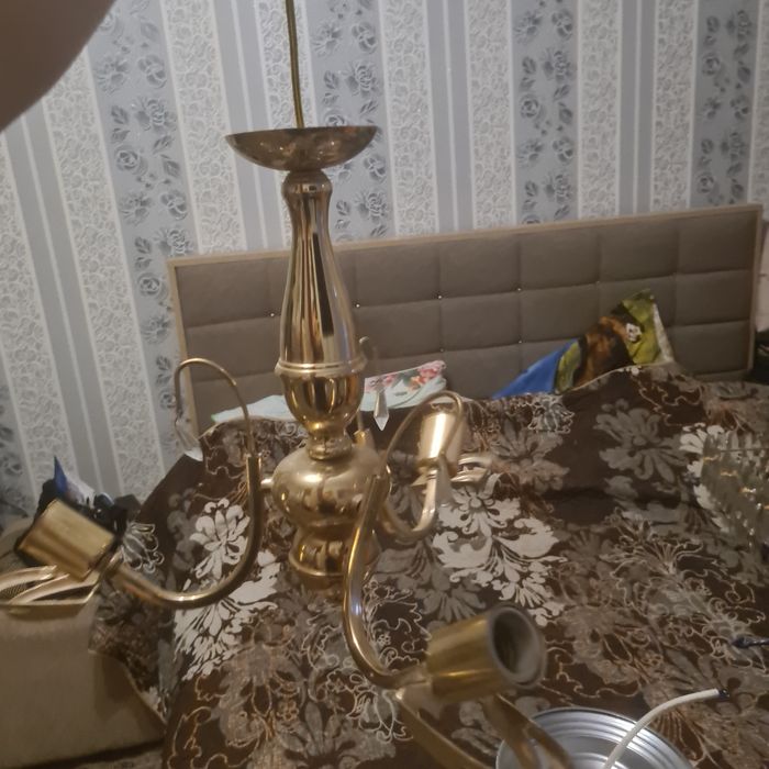 Продам 3 люстры для дома или дачи