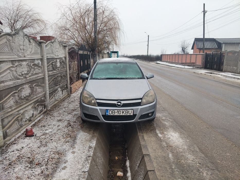 Vînd Opel Astra h