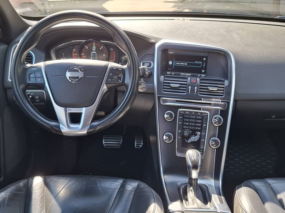 Volvo XC60 D5 R Design