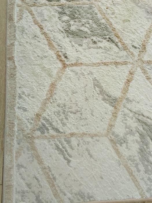 Продам ковер шикарный