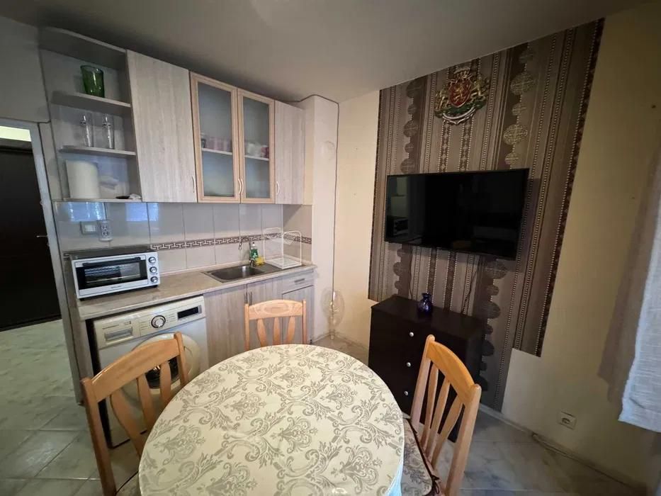 Дава се под наем Двустаен апартамент в Варна, Възраждане 3 - 52 кв.м за 425 € - Снимка #1