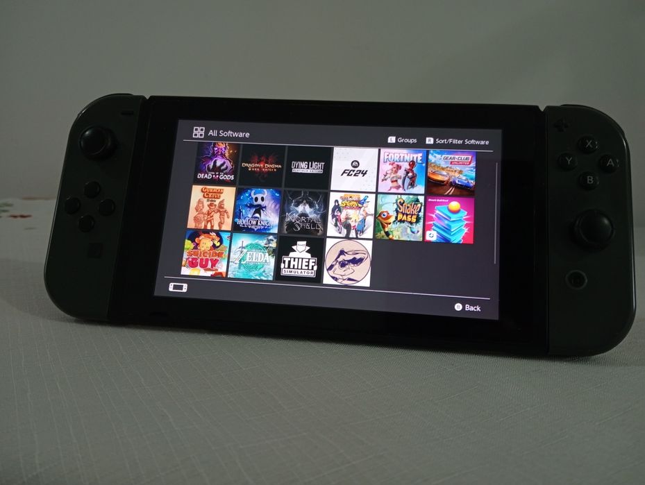 Nintendo Switch V2 + Zelda TOTK | Complete Bundle + Accesorii