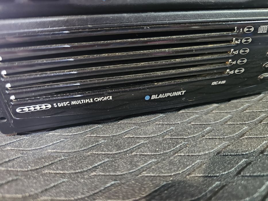 Blaupunkt TravelPilot RNs 3 BL/RT + Blaupunkt IDC A09 + instalație electrica + antena Gps Blaupunkt