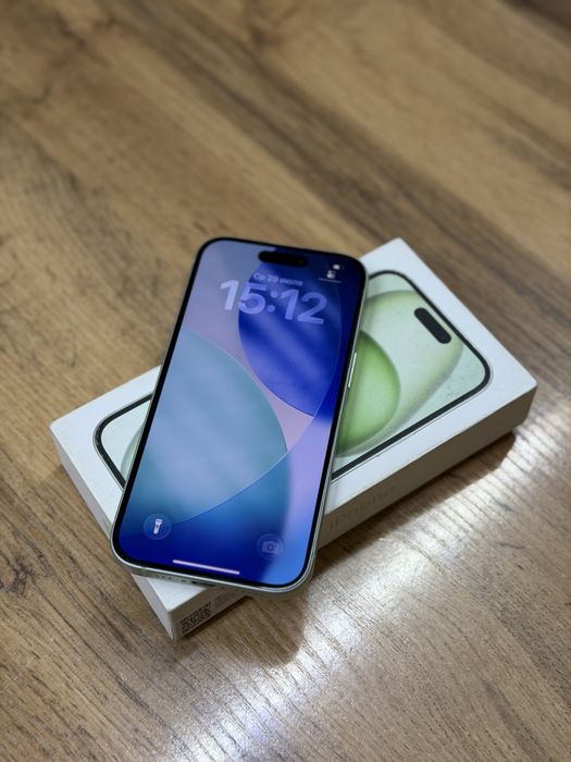 iPhone 15 / 128GB
