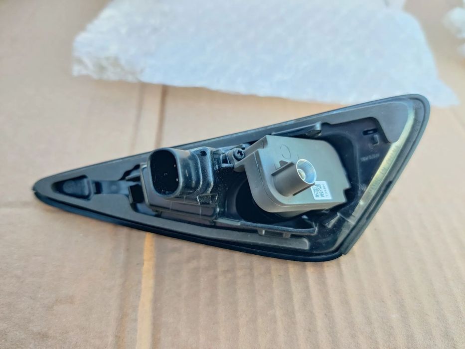 Camera H83CL Fata stanga NOUA Semnalizare aripa TESLA Model 3 / Y 1873282 / 4563AC