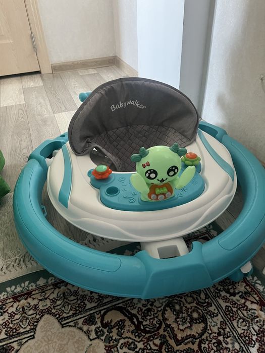 Продам детский ходунок новый