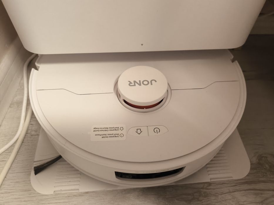 JONR 20 PRO робот със станция.