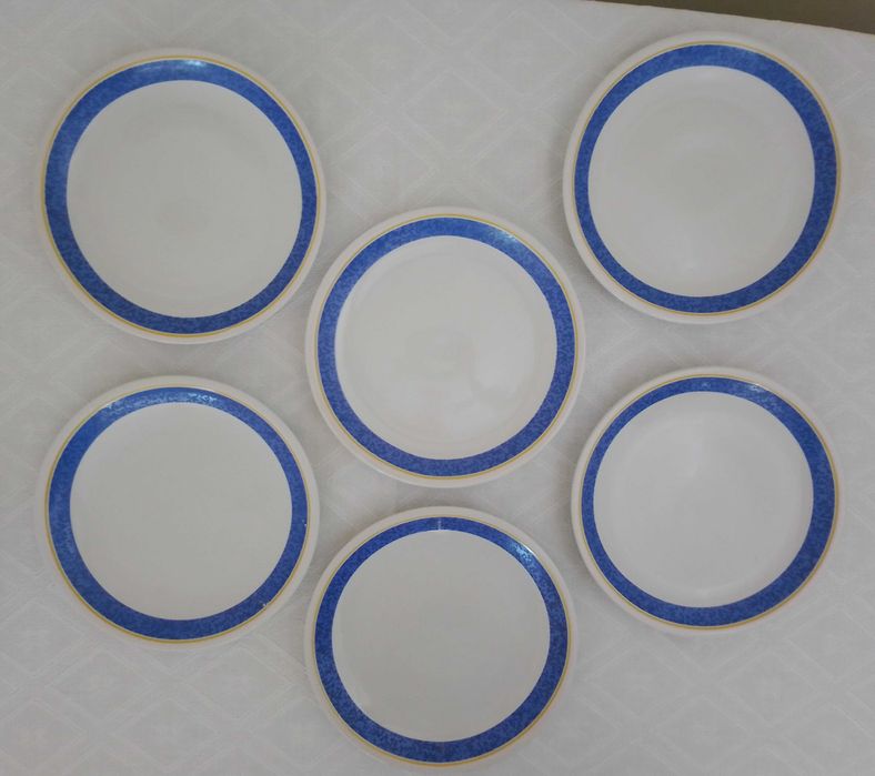 Порцеланов сервиз за хранене за 6 души