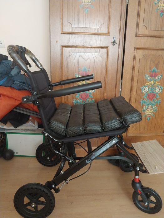 Продам кресло инвалидов