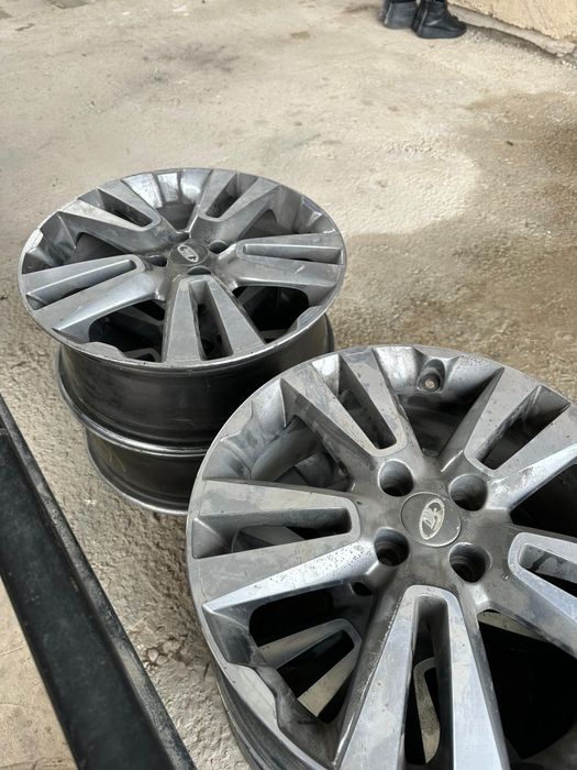 Жігіттер R 17 Веста диск