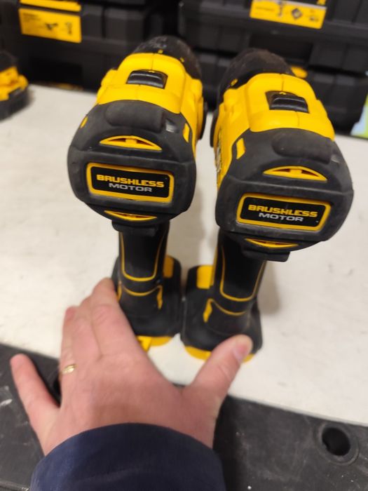 Безчетков винтоверт Девалт DeWALT DCD778 18V