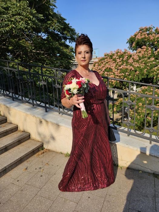 Rochie nasa rosie  purtată o singură dată