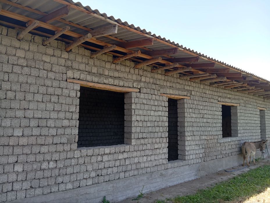 Uchastka uy solingan baxavo joydan