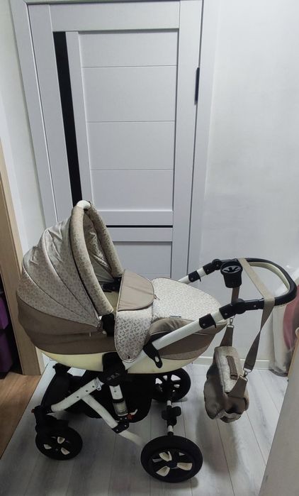 Срочно продам! Коляска Adamex