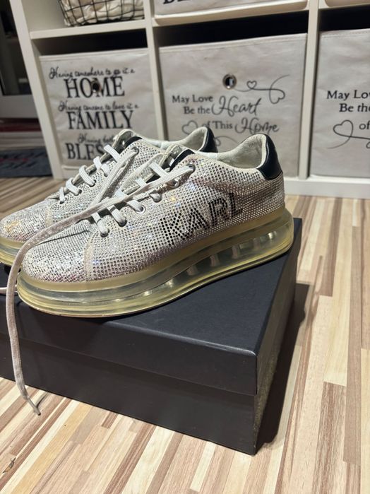 Обувки за всички дами