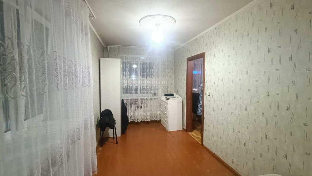 Продам 2 ком квартиру в районе кинотеатра Казахстан