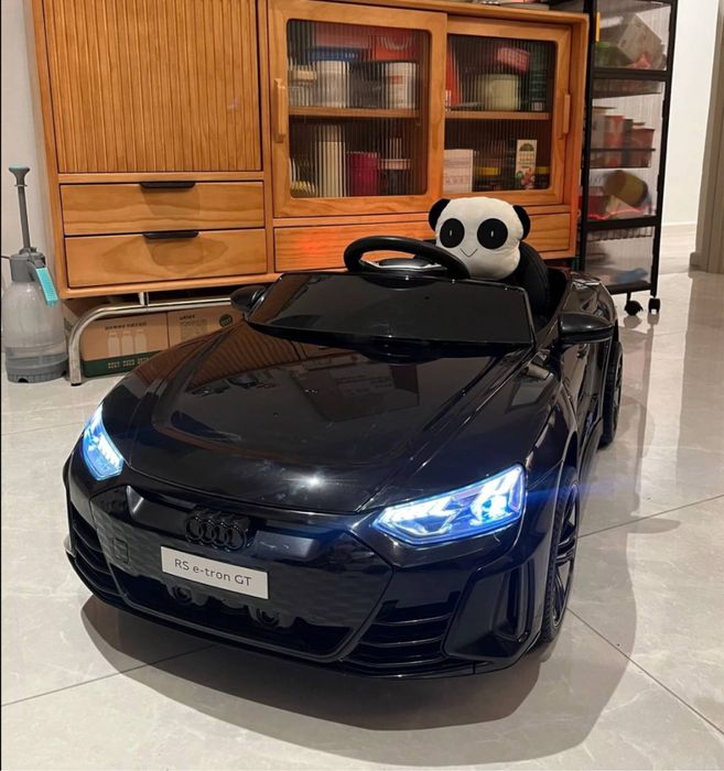 Продам детскую машину