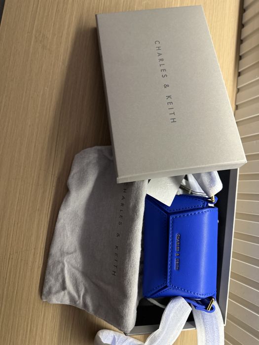 Мини сумочка Charles&Keith