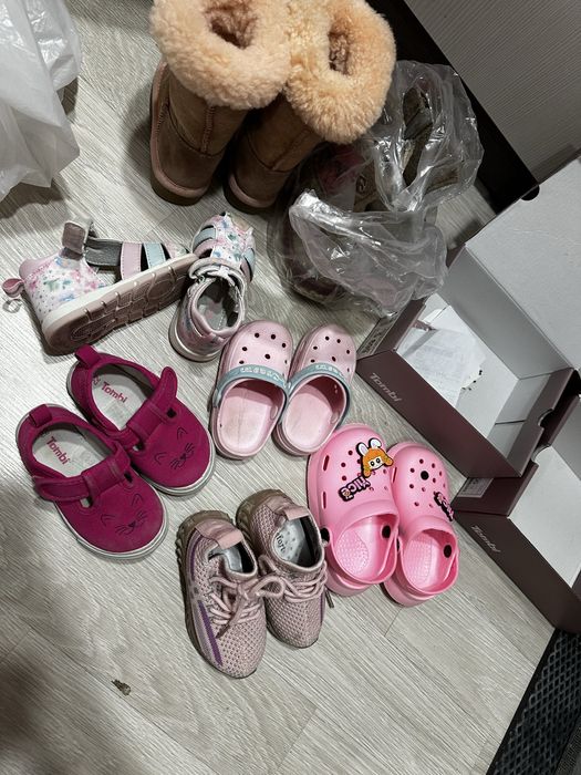 Одежда и обувь для девочке