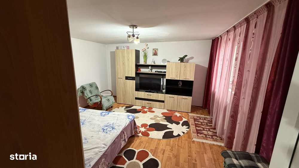 Casa in Margineni