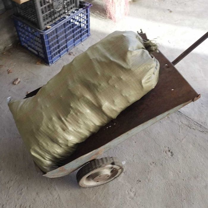 продам уголь в мешках