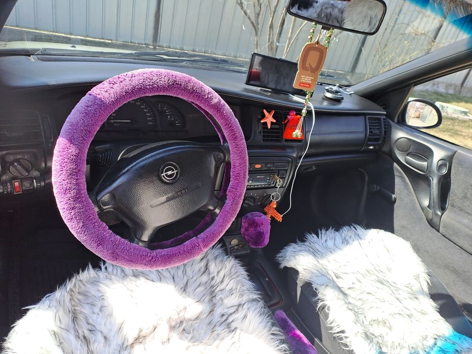 Продам машину Opel Vectra