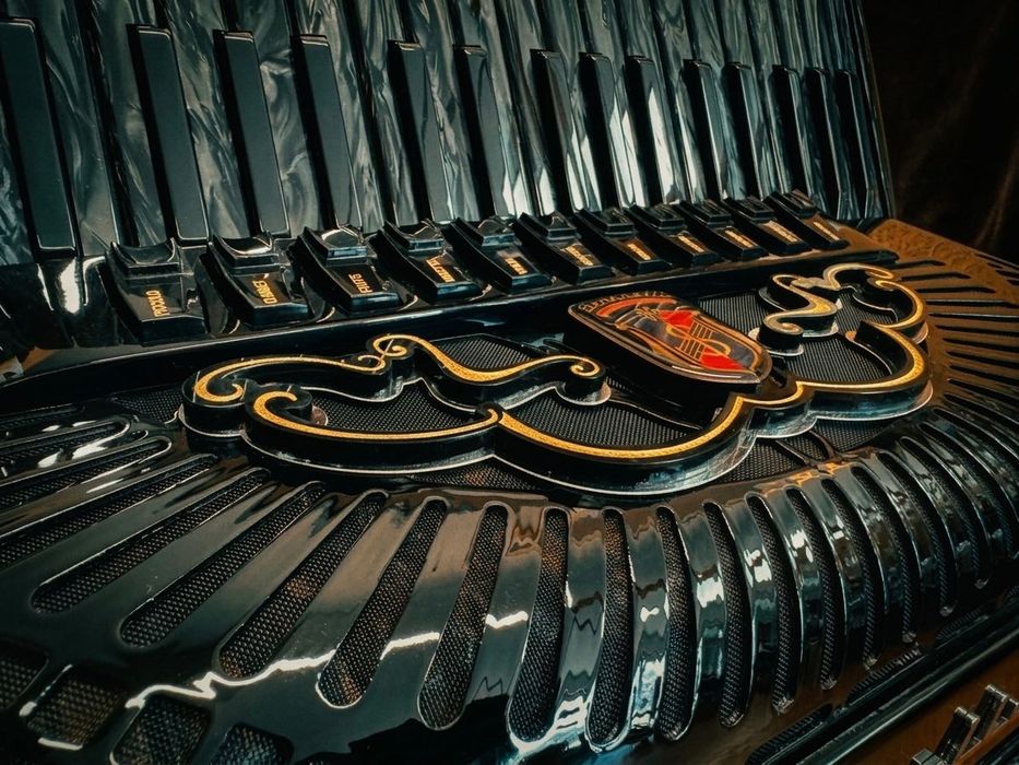 Acordeon digital Serenelli Assassino