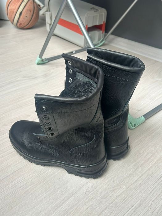 Продам новые берцы