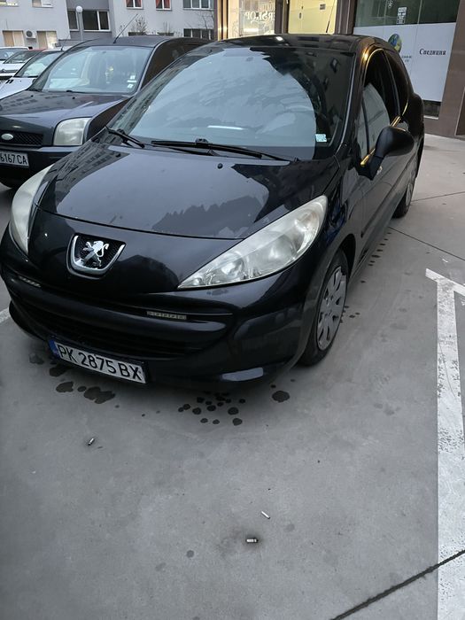 Пежо 207 с единствен собственик за България