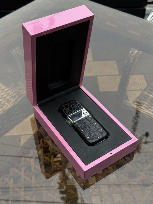 В наличии телефон VERTU