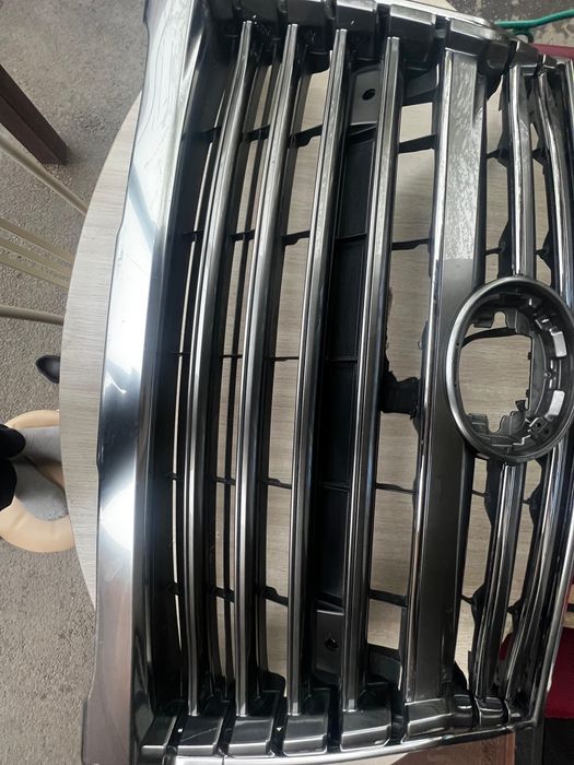 Продам решетку на лексус 570