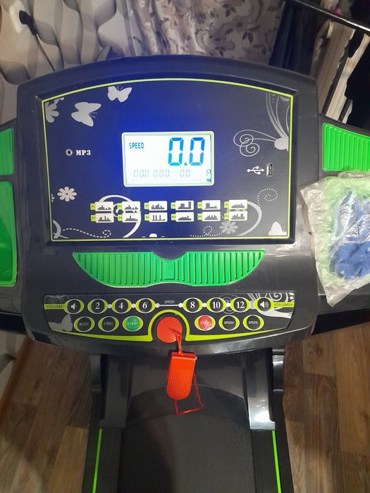 Беговая дорожка спортивная