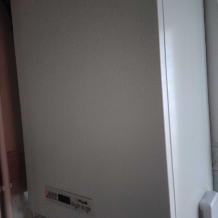 Inchiriez apartament 2 camere zona Sabroso, termen lung