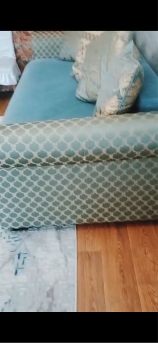 Продается диван в хорошем качестве