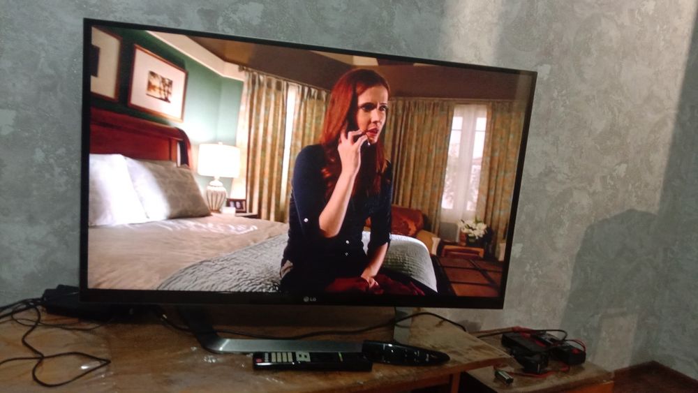 Продам телевизор LG