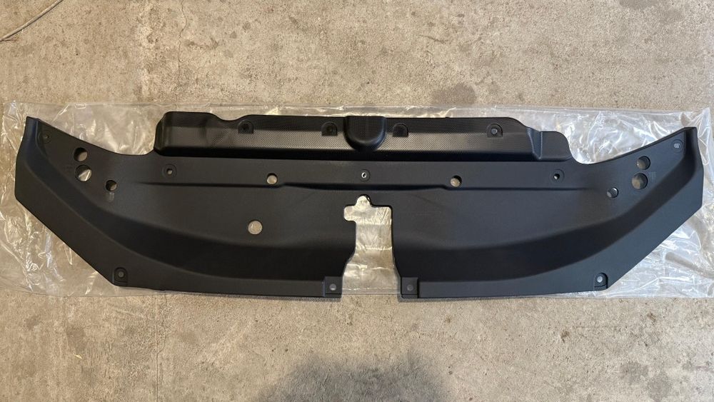 Декор накладка телевизора Прадо 150