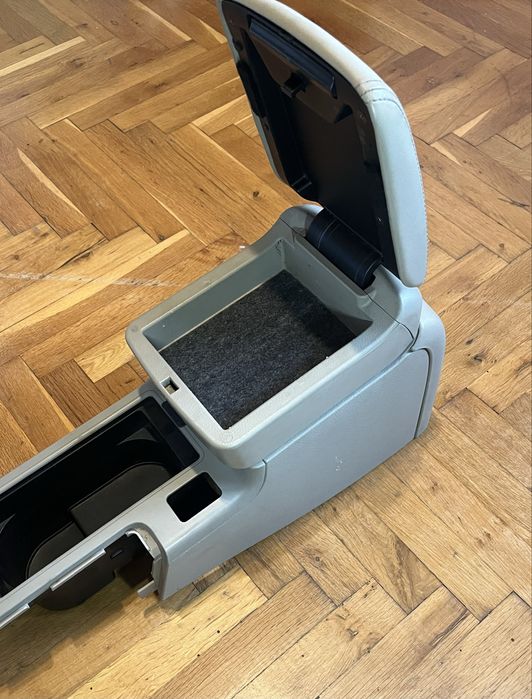 Подлакътник Subaru Legacy OUTBACK B13