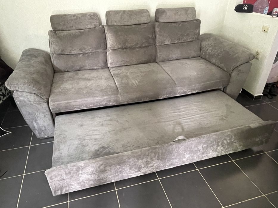 Canapea gri 3 locuri extensibila