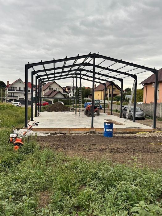 Vând hală metalica
