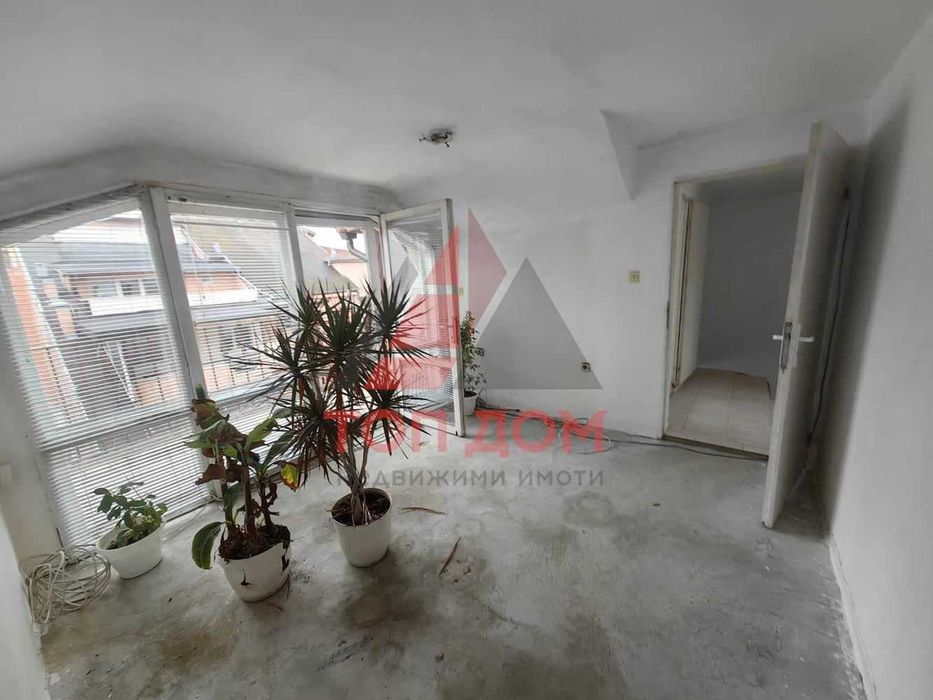 Продава се Многостаен апартамент в Варна, Зимно кино Тракия - 140 кв.м за 1036 €/кв.м - Снимка #4