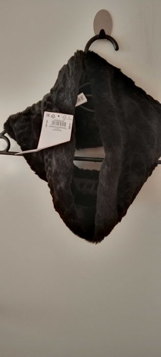 Зимни ,кожени шалове-6-16 евро ,кожена яка, ръкавици-6 евро