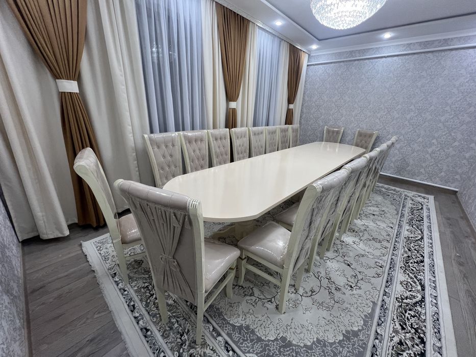 Стол и стулья комплект