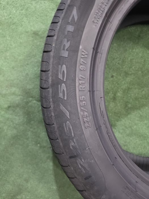 225 55 17 vara pirelli