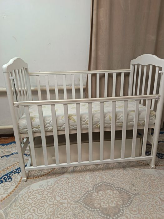 Манежка с комодом