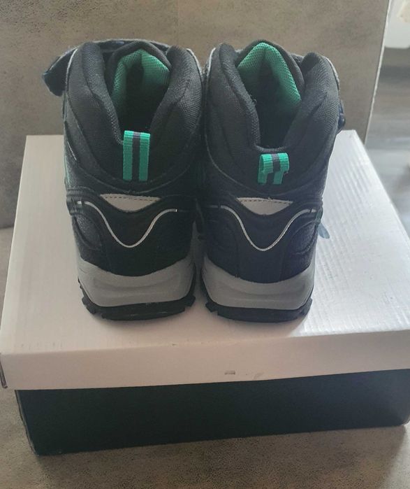 Зимни обувки за момче, номер 32