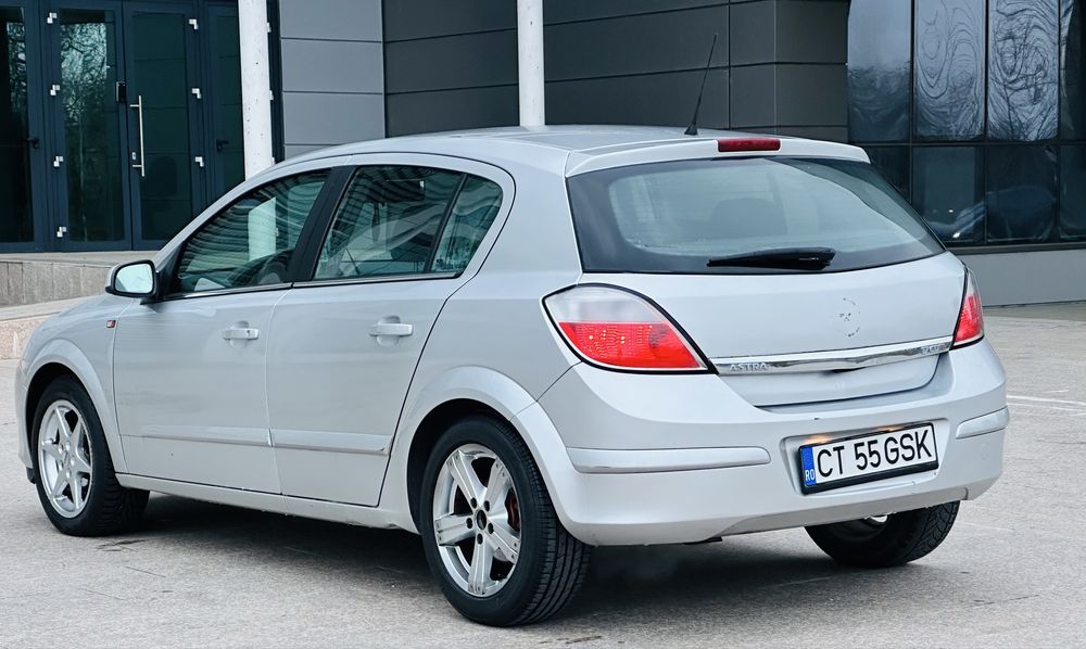 Vănd opel astra h