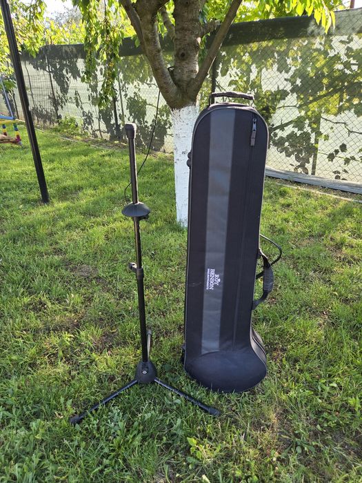 Trombon tug Roy Benson ca nou