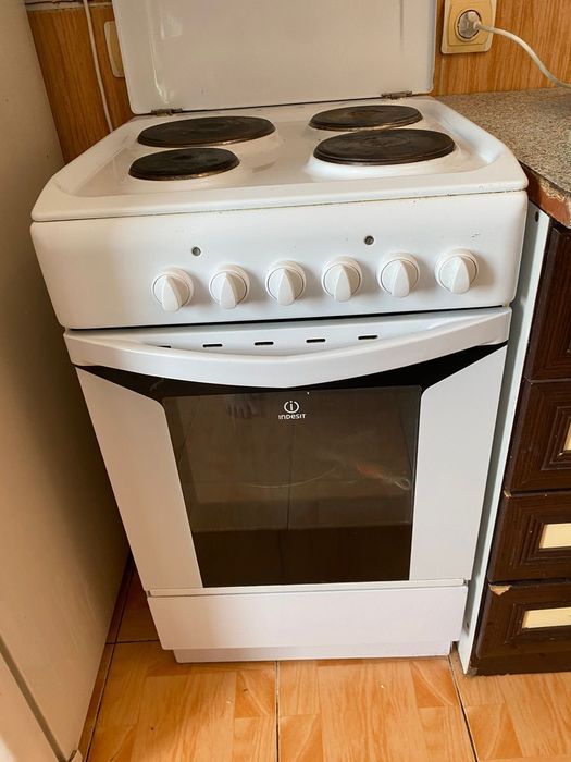 Плита с духовкой